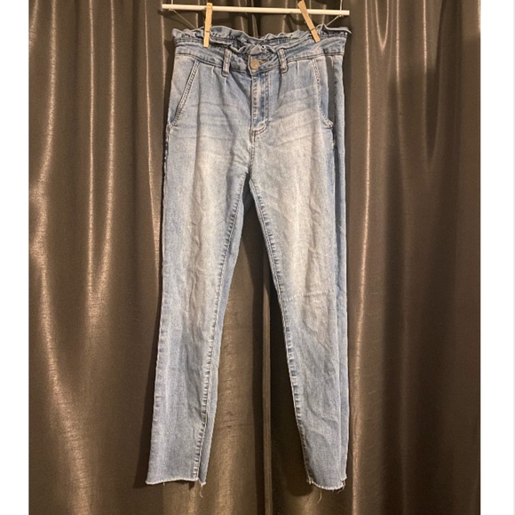 Ashley Mason Light blue Jeans Size 11 Light Wash Jeans with Ruffle Waist - Picture 1 of 10